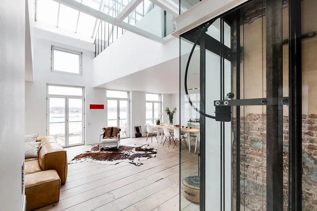 아파트 Loft O - River View 안트베르펜